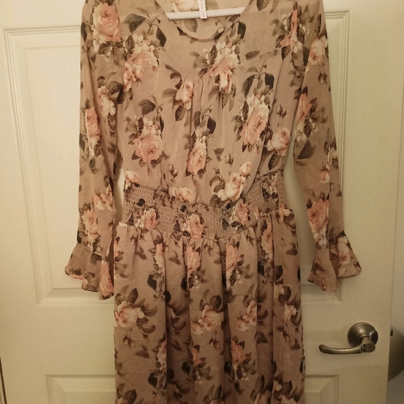 Floral Long-sleeve Dress - Picture 1 of 1